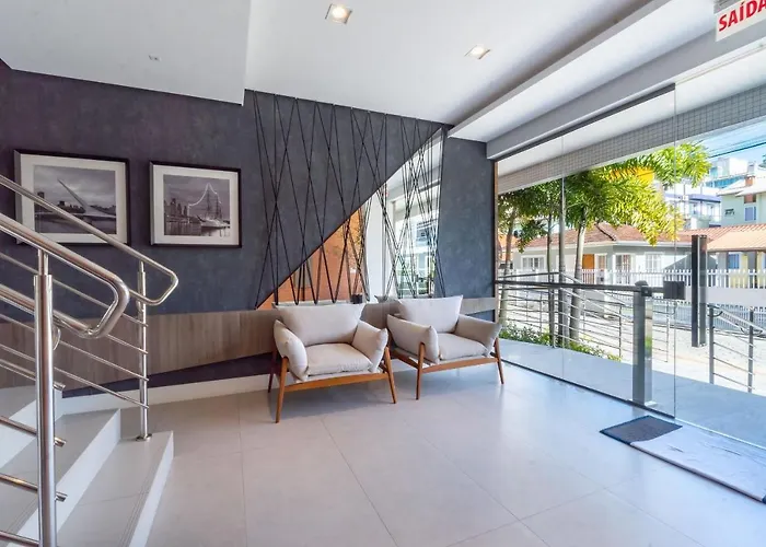 Porto Madero - Amplo Apartamento Em Condo Com Piscina Bombinhas